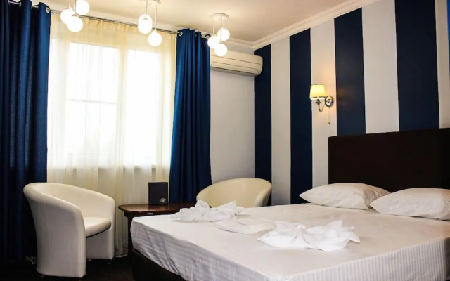 Hotel in Maryino