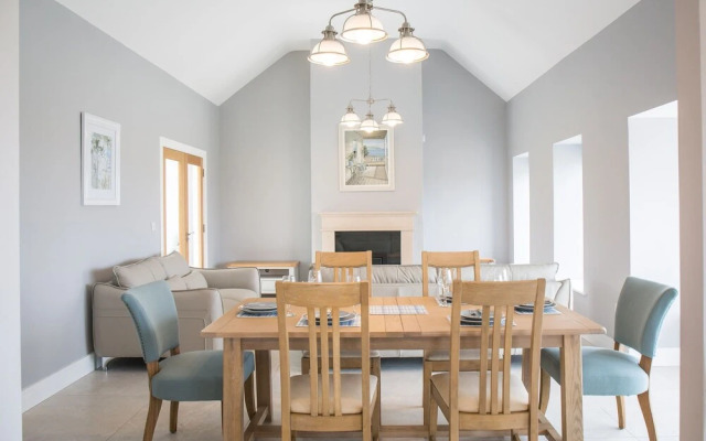 Wave Bay Cottage