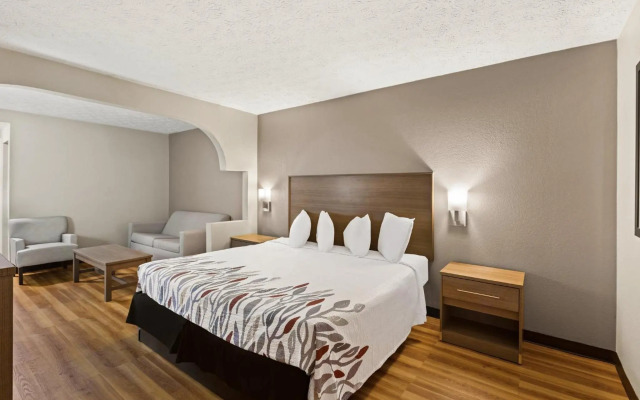 Red Roof Inn & Suites Newnan