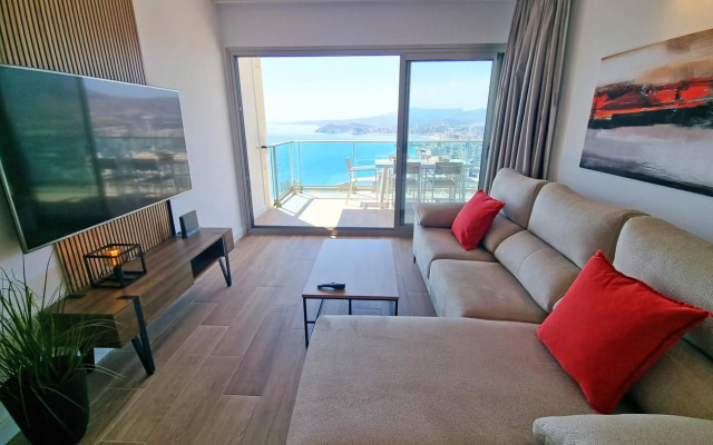 Skyscraper apartment with panoramic views - floor 38