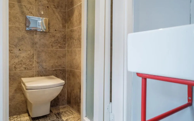 Rustic Stone Flat 5 min to Taksim Square