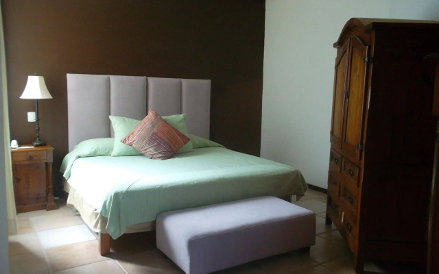 Casa de Adobe Gallery & Luxury Boutique