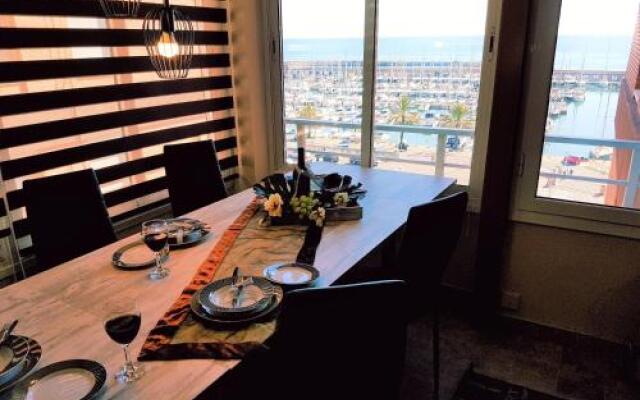 Marina Port & Beach-Apartment