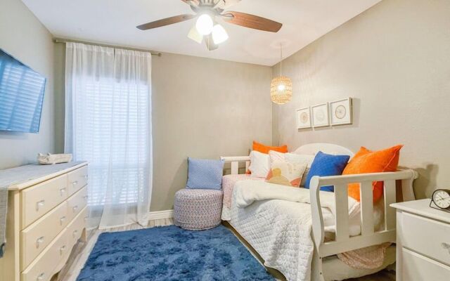 Glendale Charm by Casago