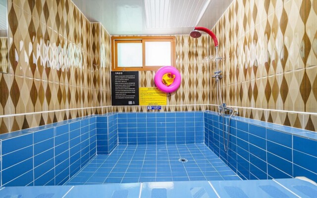 Ulsan Youngnam Alps Valentine Oncheon