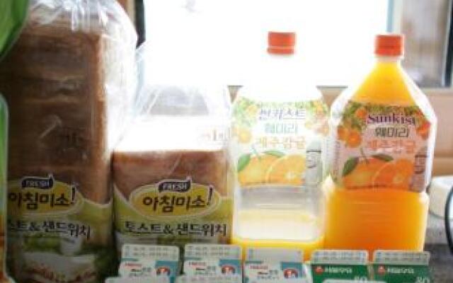 Tongyeong One Guesthouse