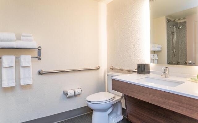 Holiday Inn Hotel & Suites Beaufort at Highway 21 by IHG