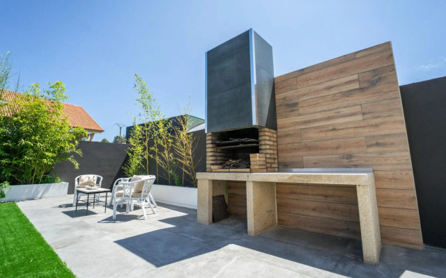 Villa con piscina a pie de playa