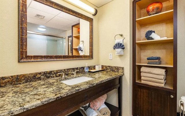 Harbourside 7716- Splash On The Rocks