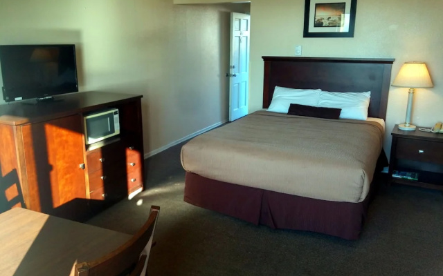Silver Sands Motel