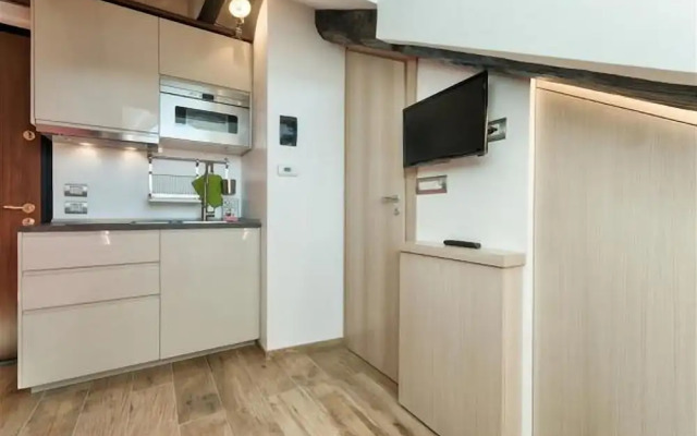 Torino Multifunctional Stylish Studio