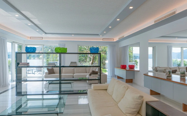 Villa White by Myvillacollection