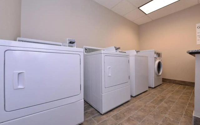 Holiday Inn Express & Suites Williams