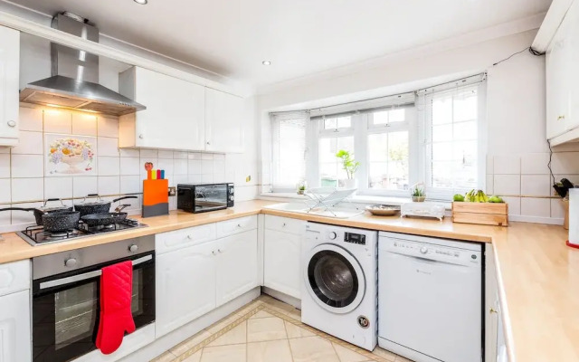 Hiikots Apartments Dagenham