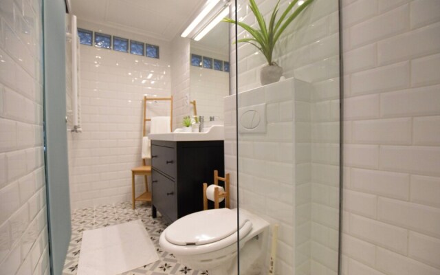Standard Apartment by Hi5 - Fejer Gyorgy Street