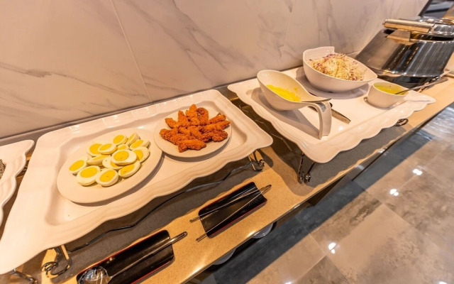 Theban Hotel