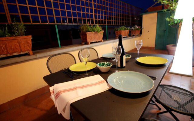 Tiepolo Romantic Terrace Apartment
