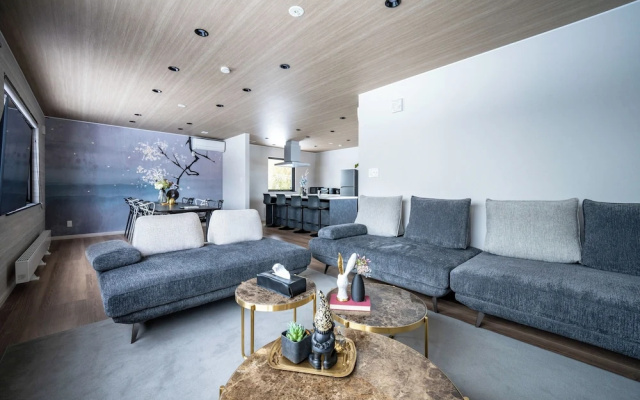 The Sakura – Lobby – Kamifurano