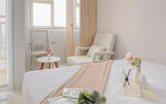 Cozy Studio Living Transpark Juanda Bekasi Timur Apartment
