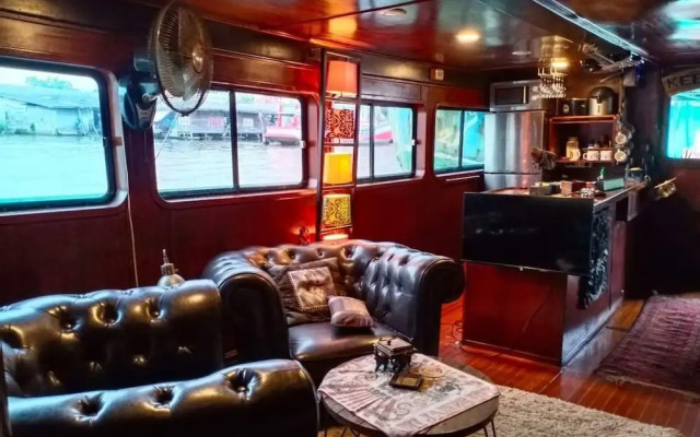 Sabai Sabai Liveaboard Bangkok