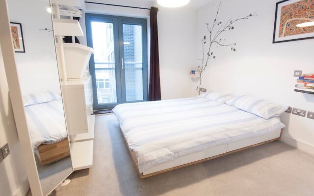 Elegant, Modern Flat in Central London, For 4