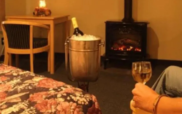 Fisherman's Landing Inn