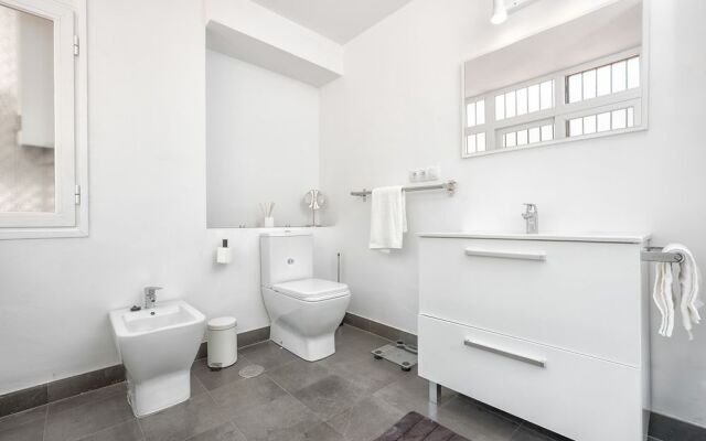 Three-bedroom apartment Cervantes