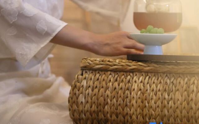 Yewang Su Lake View Light Luxury Hostel