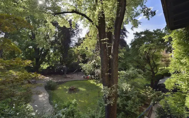 Park & Cloister Views Exclusive Apartment