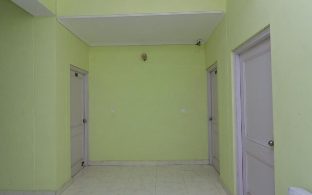 Moksh Hotel by OYO Rooms