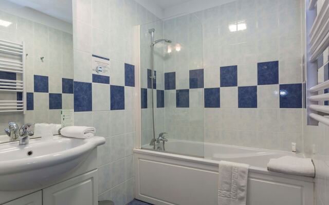 Picturesque apartment with a dishwasher on a quiet place.