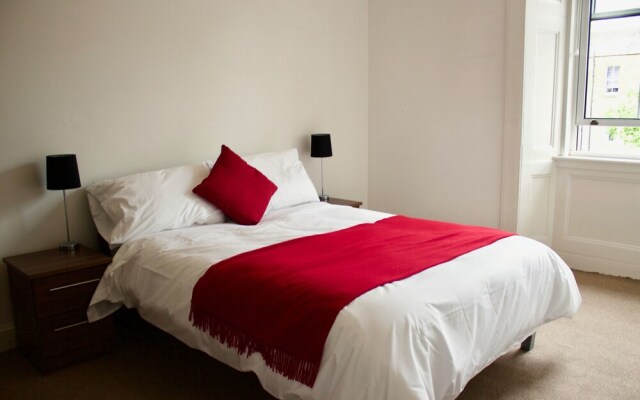 Central 2 Bedroom Flat in Leafy Marchmont