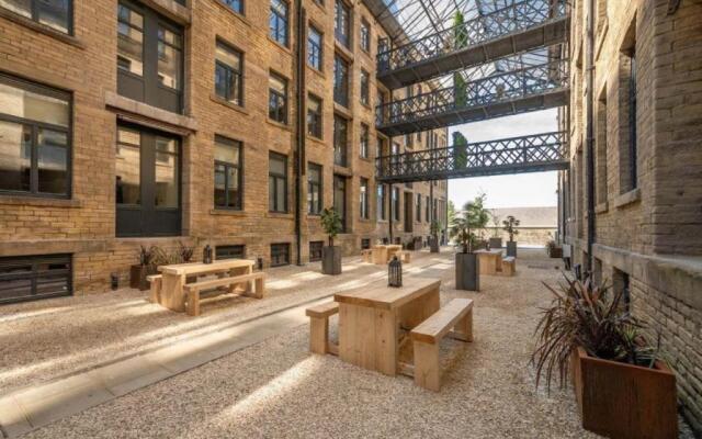 Luxury 4 Bedroom Apartment