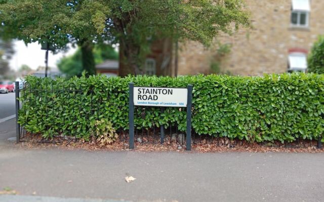 Charming 2-bed Apartment in London