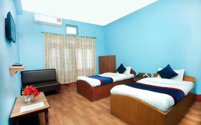 OYO 335 Hotel Nayaram