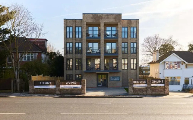 The Wembley Park Secret - Spacious 3bdr Flat With Terrace