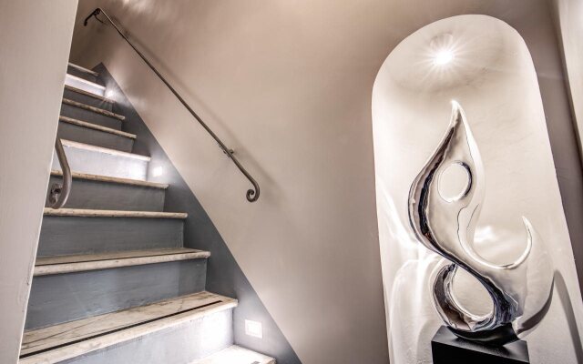 Maison d'art Apartments