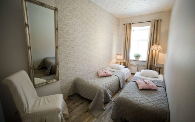 OldHouse Hostel