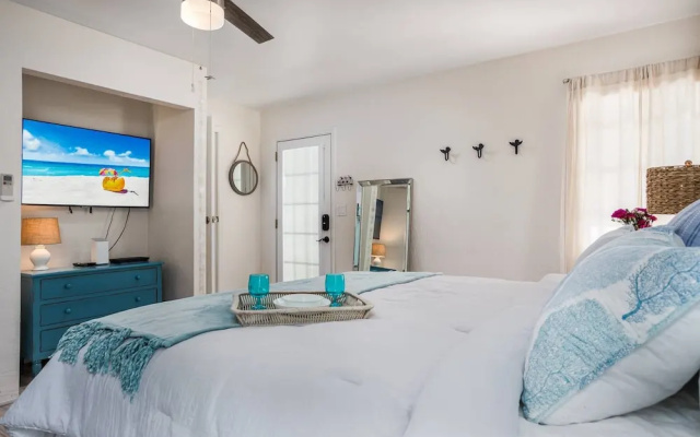 Pelican Gardens Studio 3 on Lido Key