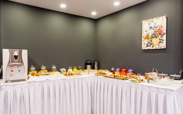 Elina Hotel Apartments