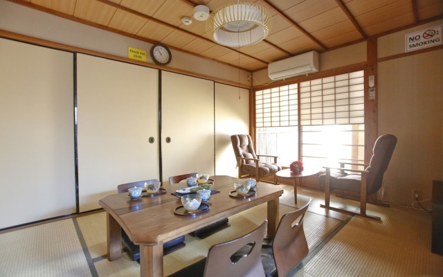 Private Residence Shijo-Karasuma – Guest Rooms – Kyoto
