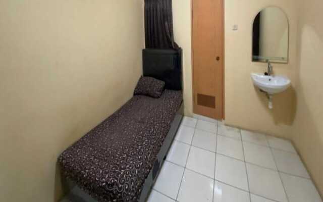 SPOT ON 93957 Henny Kost