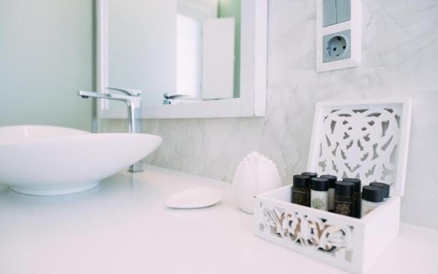 Schinoza Luxury Suites