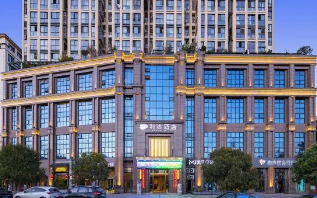 Leader Hotel