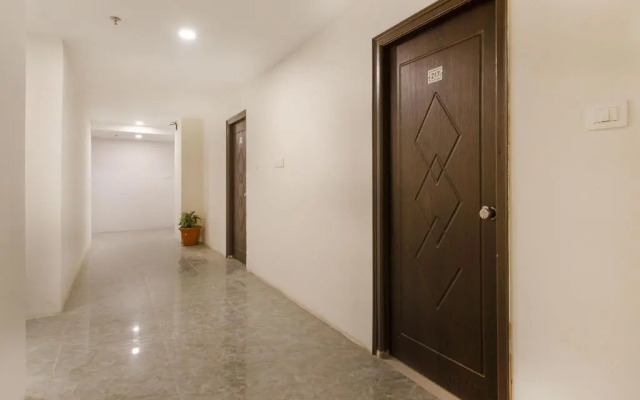 Sree Chandana Hotel by OYO Rooms