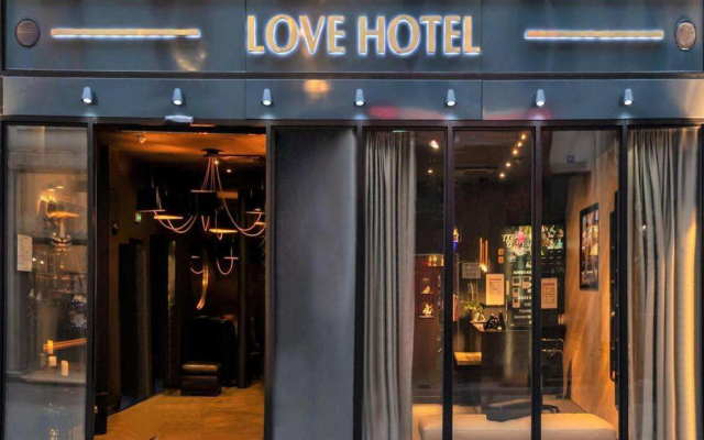 Love Hotel a Paris - Adults Only