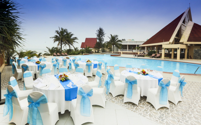 Sandy Beach Non Nuoc Resort