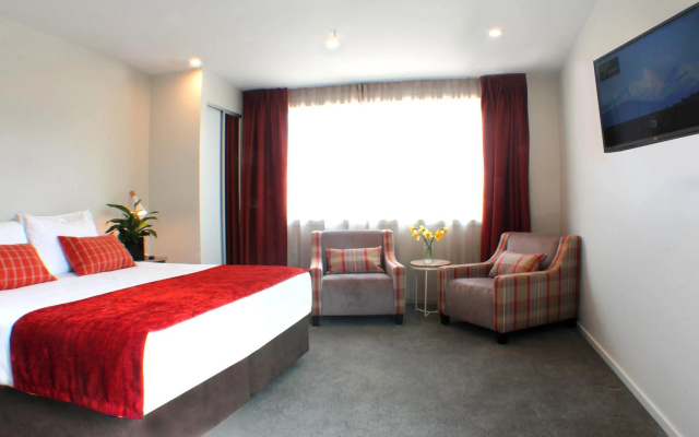 Quest Taupo Serviced Apartments – Guest Rooms – Taupo