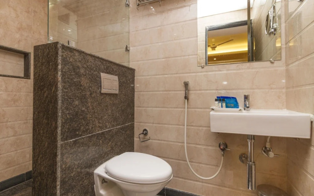 OYO 16033 Hotel Cartier Biznotel