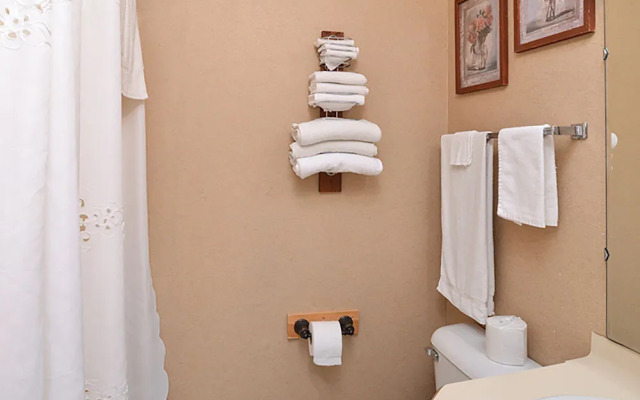 Cruise Inn RV Park and Lodging